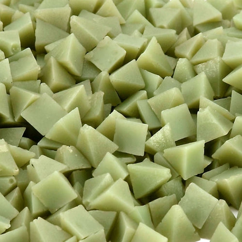 [852-0441] Light Green Plastic Pyramids - 400 grit, 5 lbs.